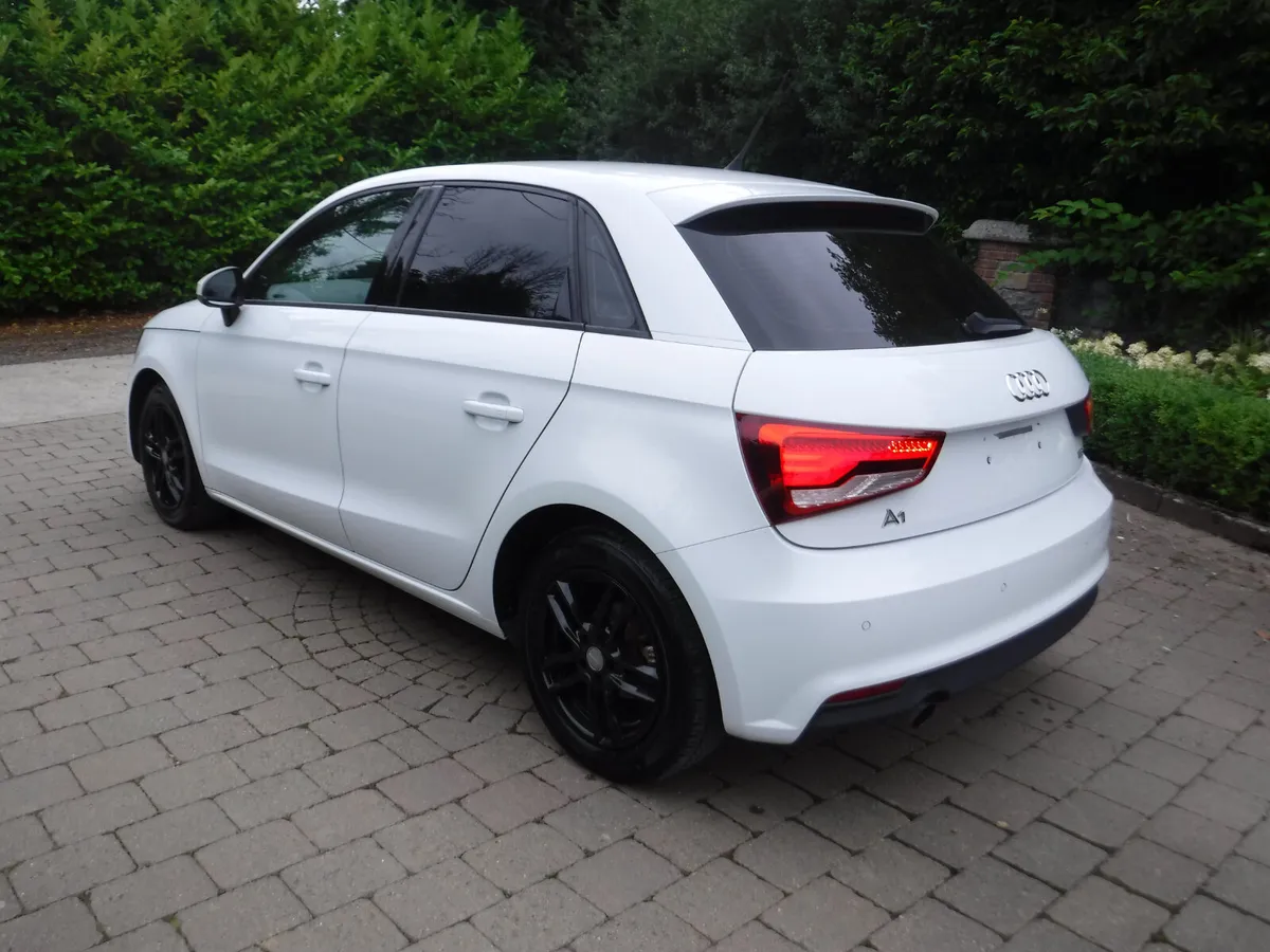 AUDI A1 1.0 5 DOOR AUTO HIGH SPEC KEYLESS ENTRY - Image 4