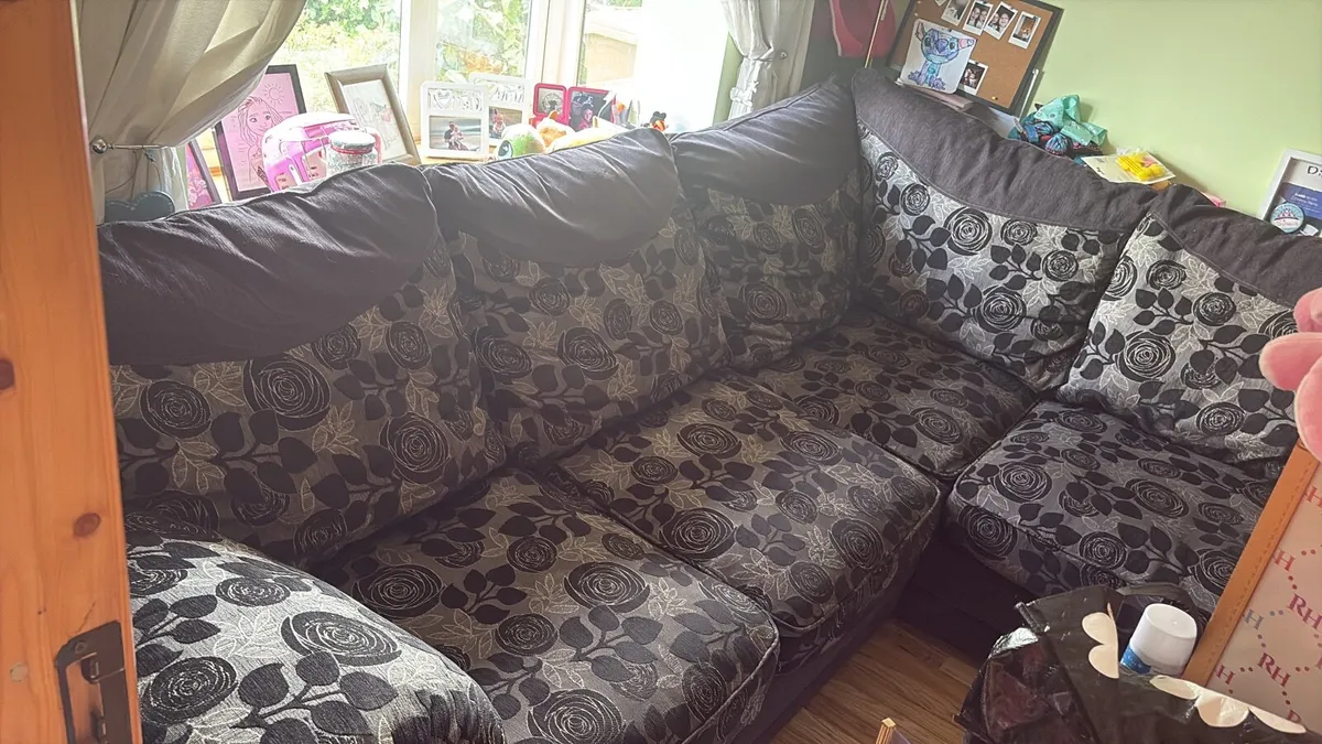 L couch  8ft by 6ft - Image 1