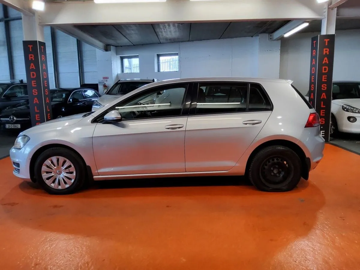 Volkswagen Golf 1.6 TDI 3DR 110HP Trendline - Image 2