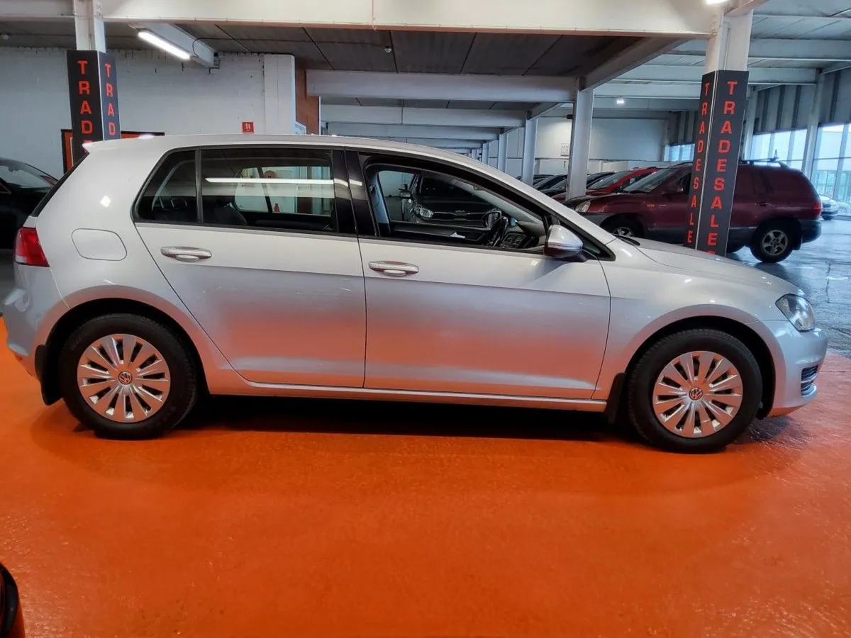 Volkswagen Golf 1.6 TDI 3DR 110HP Trendline - Image 4