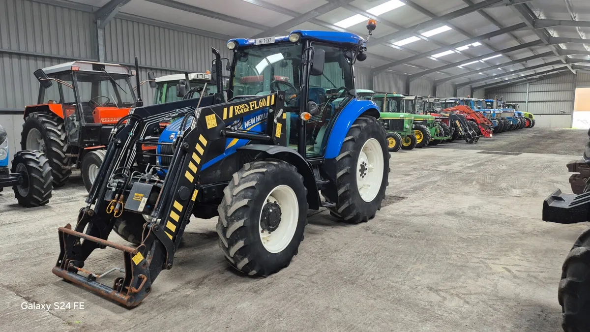 New Holland TD5.85 - Image 1