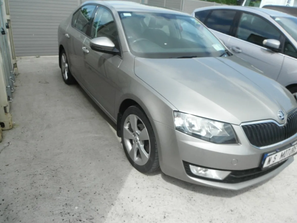 Skoda Octavia 2015 - Image 2