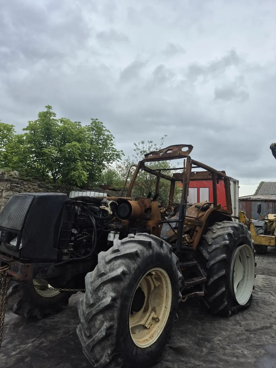 VALTRA 8150 DISMANTLED - Image 1