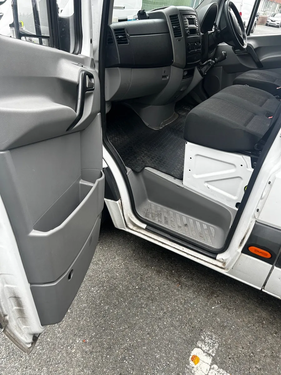 Mercedes Sprinter - Image 2