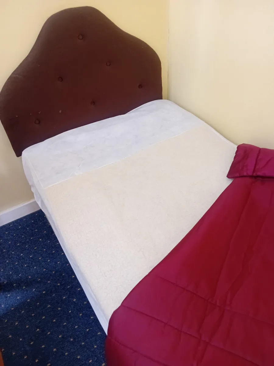 Single bed free - Image 2