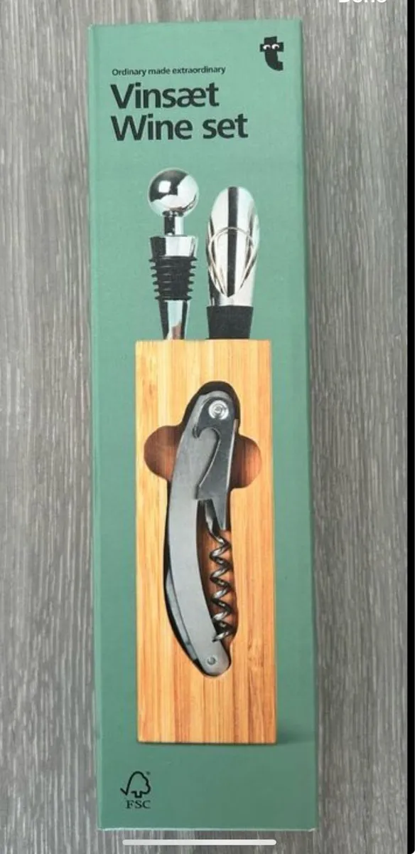 Wine Accessories Set (New) - Image 1