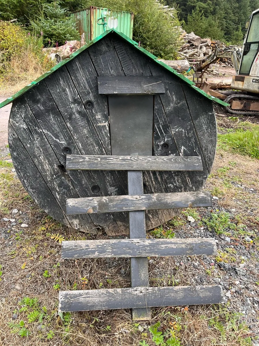Hen House - Image 2