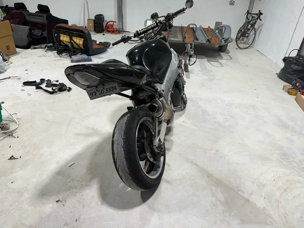 Gsxr 750 - Image 4