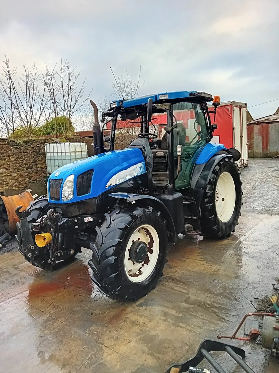 NEW HOLLAND TS135A DISMANTLED - Image 1