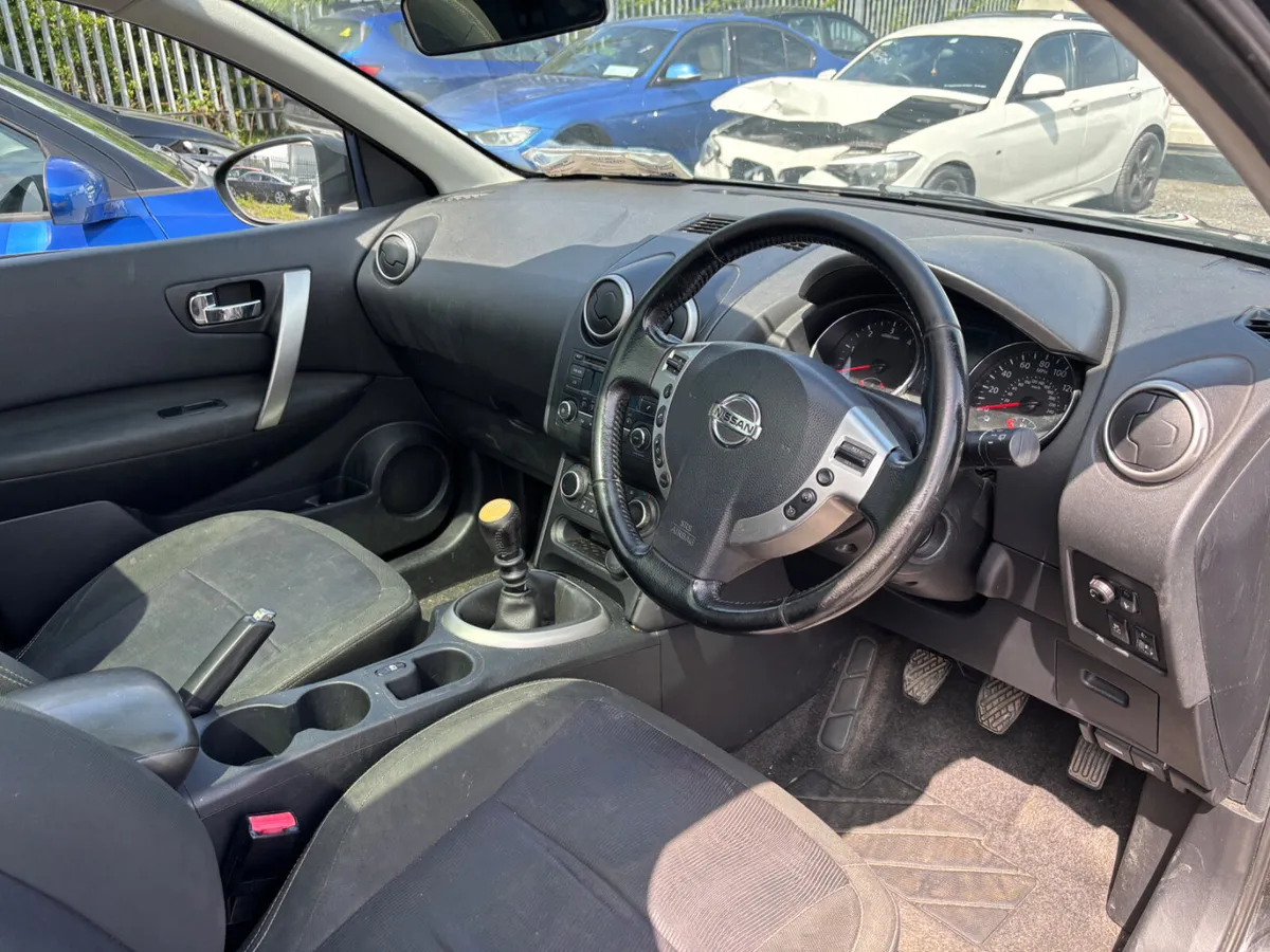 14 Qashqai 1.5 D 7 Seater 140k Miles Drive home - Image 3