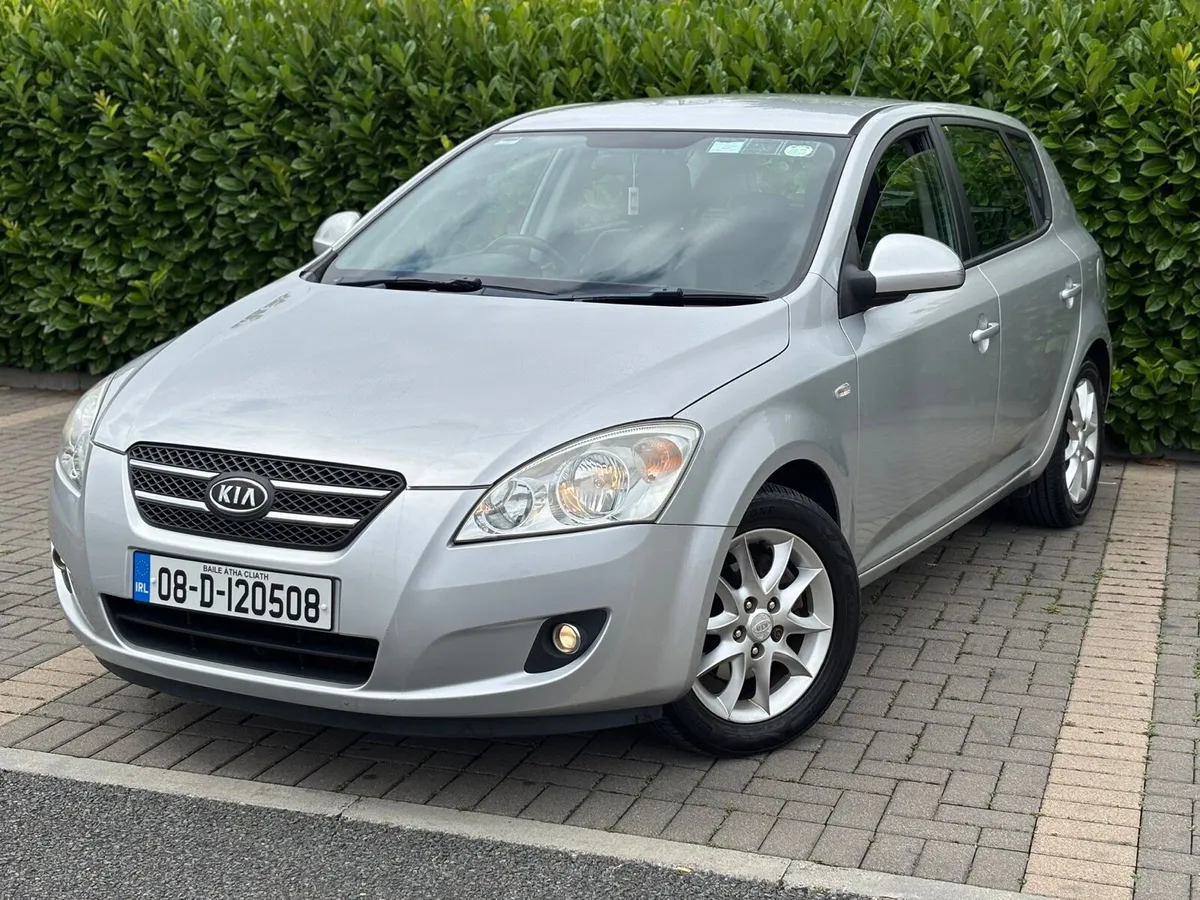 KIA CEED 1.6 CRDI AUTOMATIC NEW NCT IMMACULATE - Image 2
