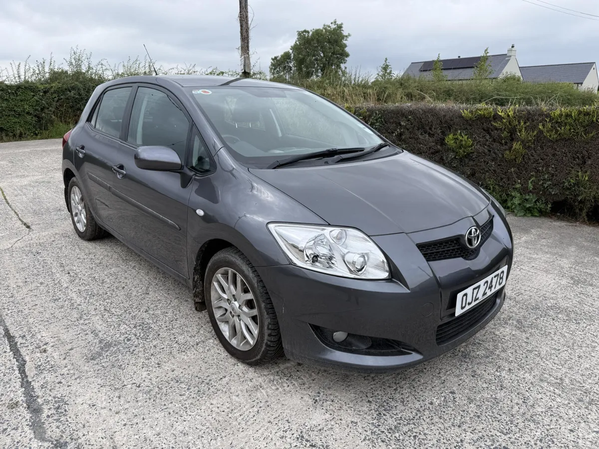 2008 Toyota AURIS T3 Hatchback **Online Auction** - Image 1