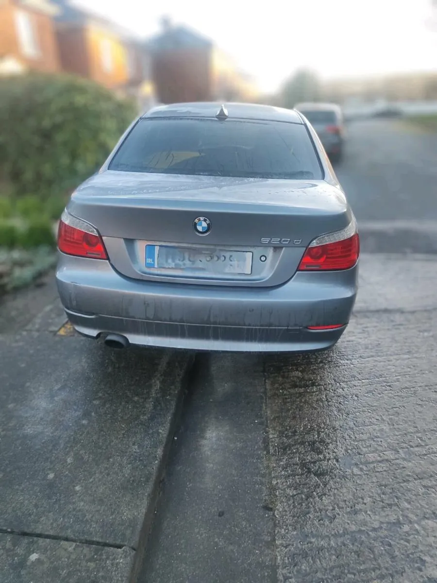 BMW 5 Series - Image 2
