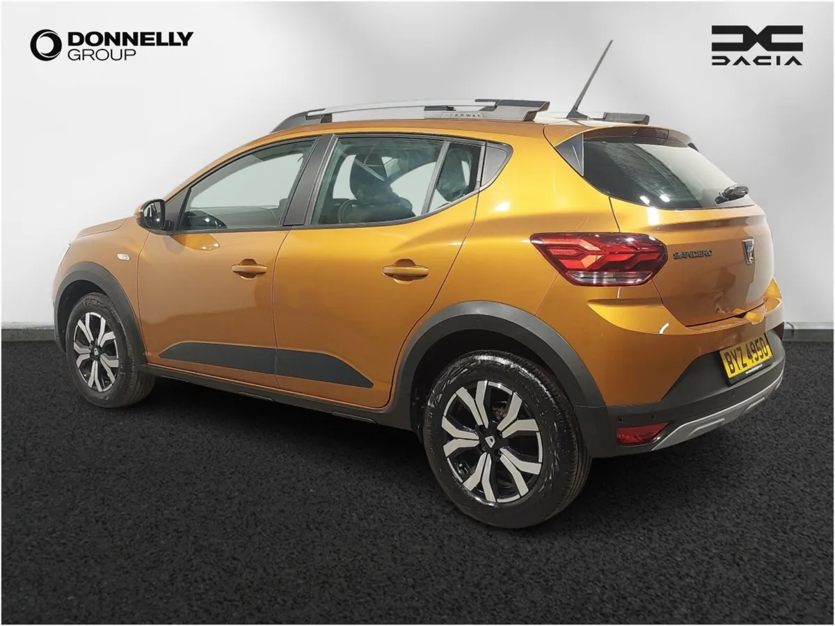 Dacia Sandero Stepway Hatchback Prestige - Image 2