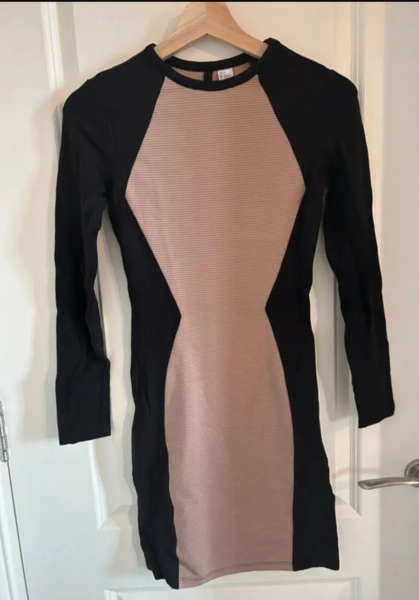 H&M long sleeve bodycon dress - Image 2