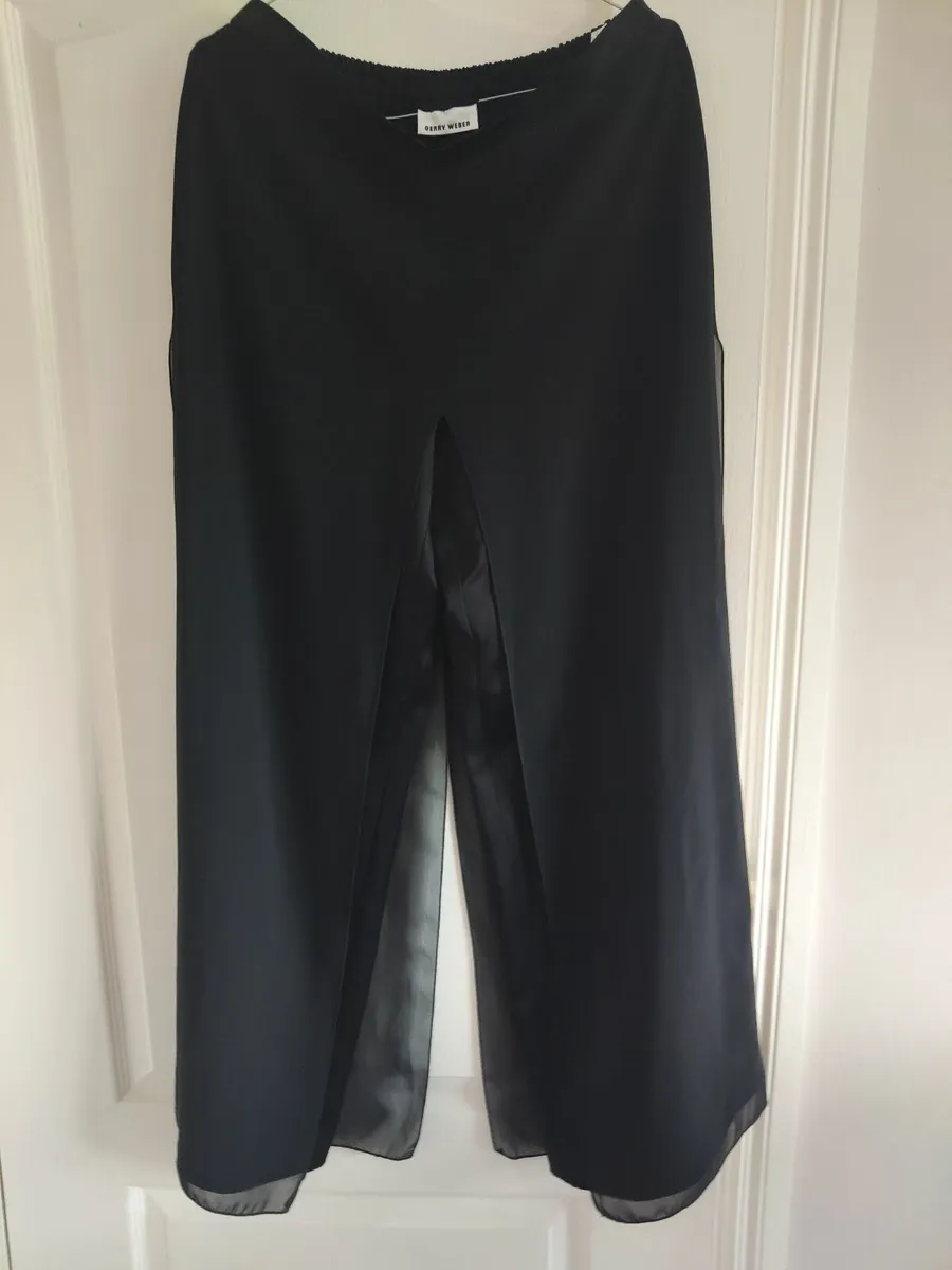 Black palazzo trousers - Image 1