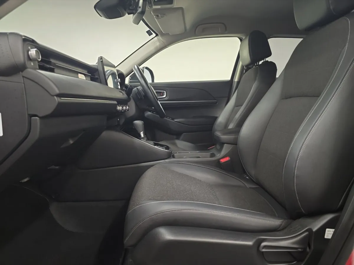 Honda HR-V Hr-V Hatchback Advance - Image 2