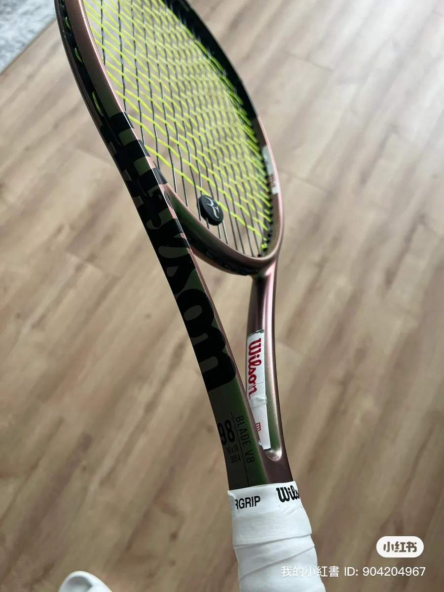 Tennis Racquet, Blade 98 V8 - Image 2
