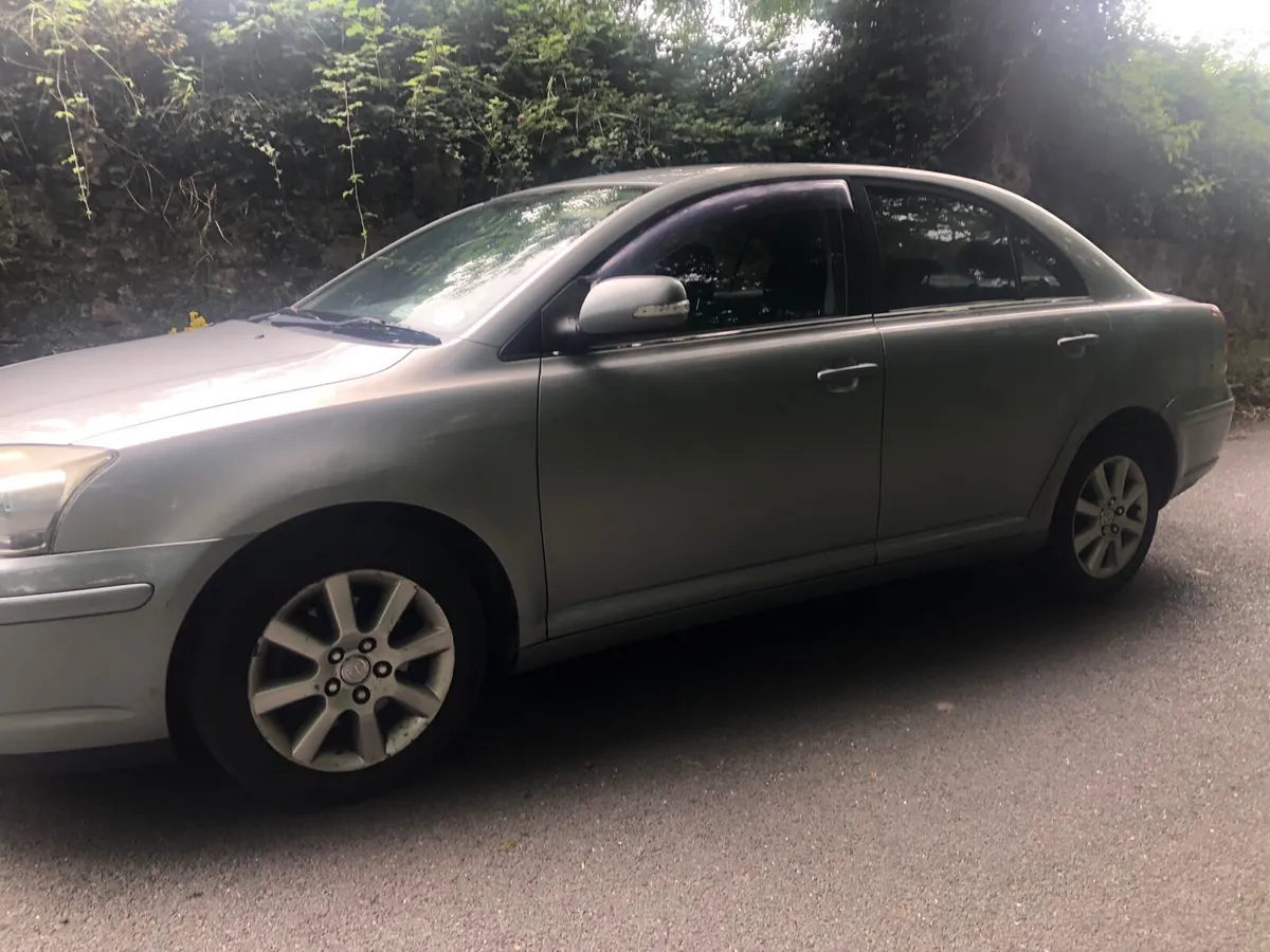 TOYOTA AVENSIS DRIVING PERFECT - Image 3