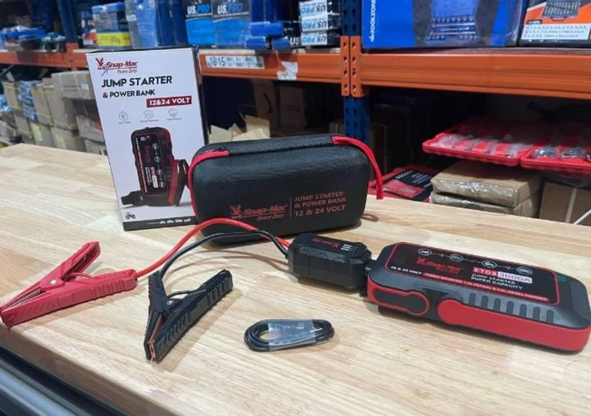Snap-Mac 12/24V Jump Starter & Power Bank - Image 1