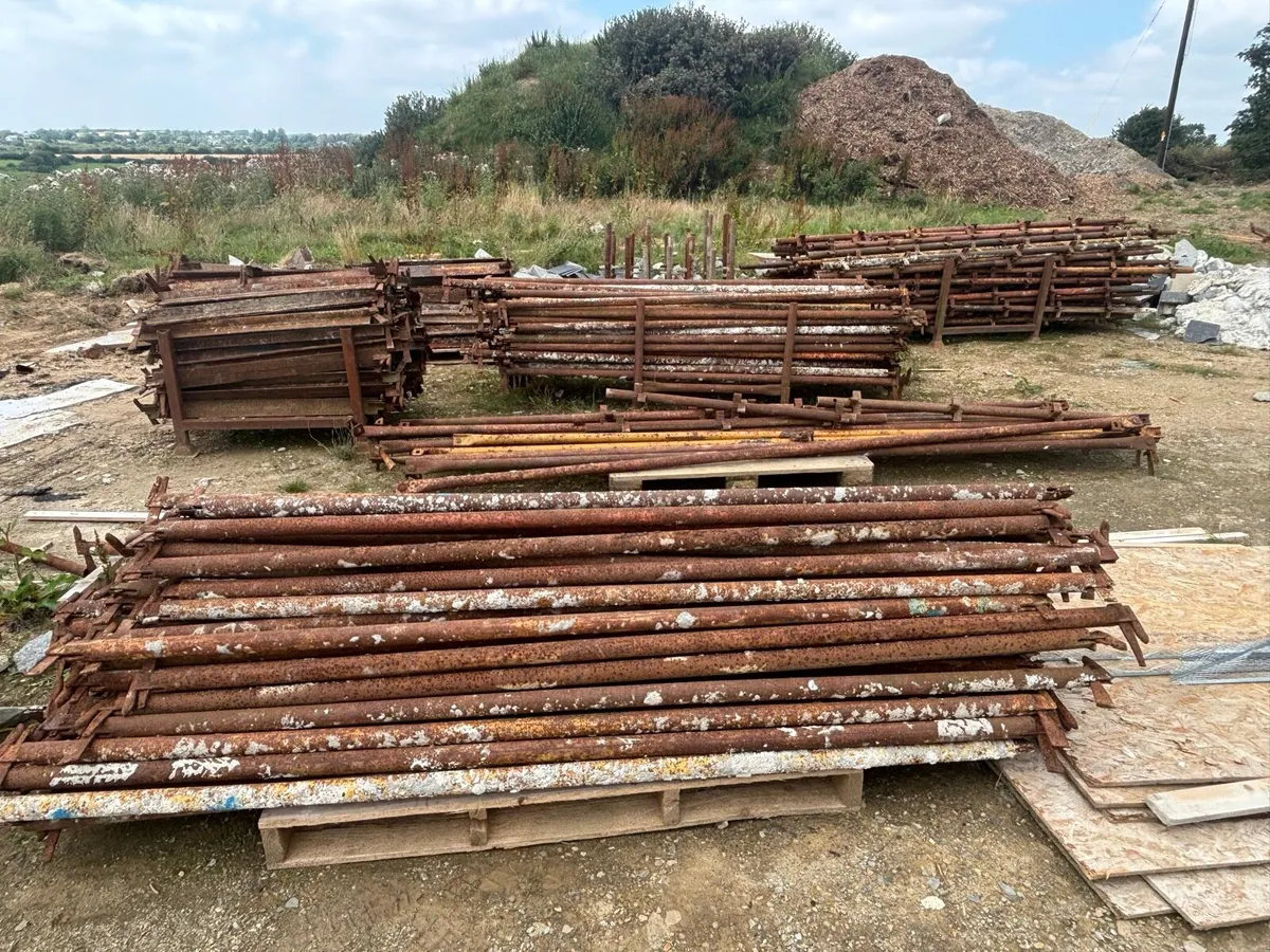 Scaffolding for sale - Image 3