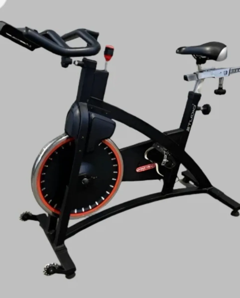 Star trac studio 3 spin bike - Image 2