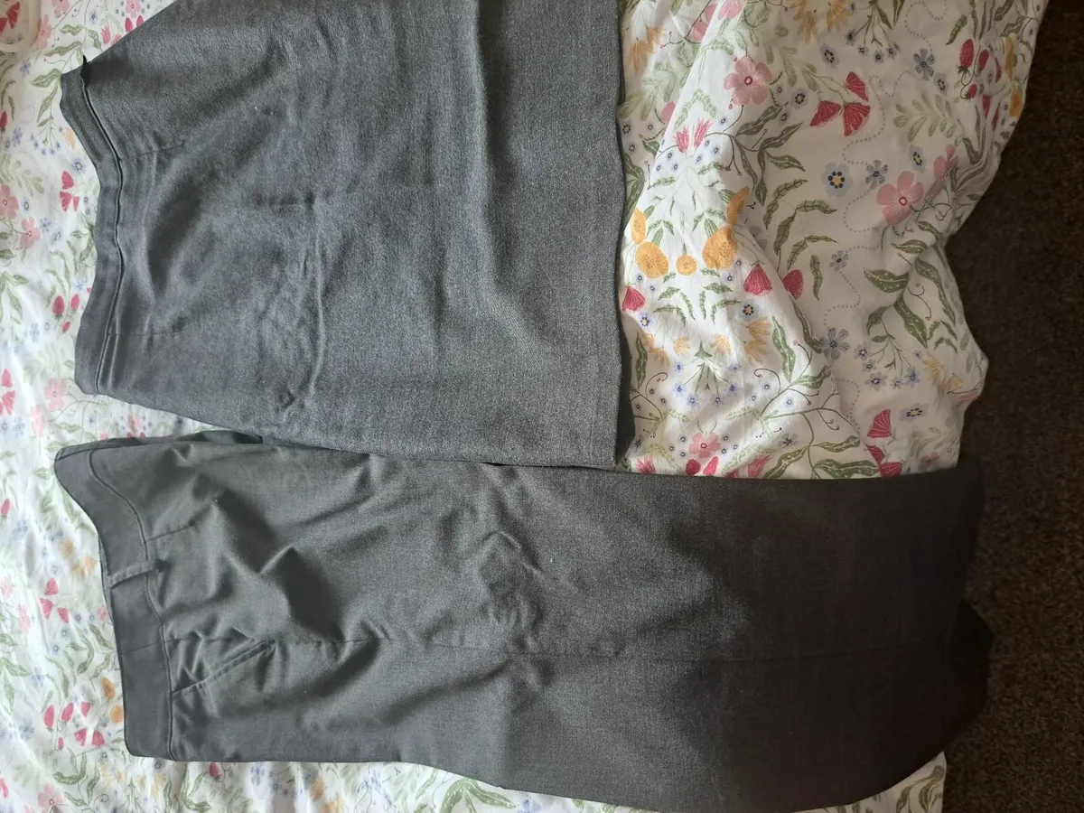 St Patricks, Girls Uniform. - Image 3
