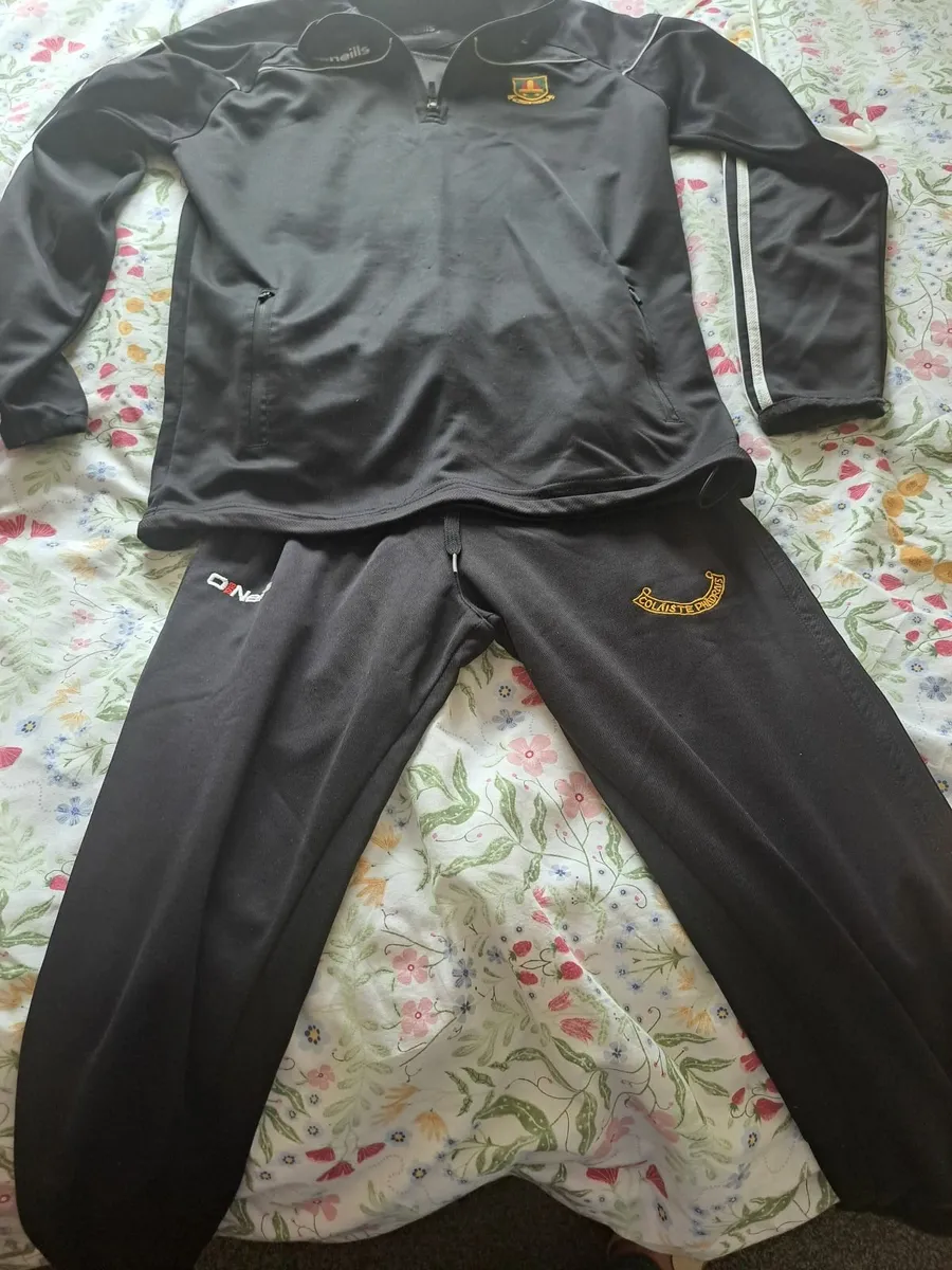 St Patricks, Girls Uniform. - Image 4