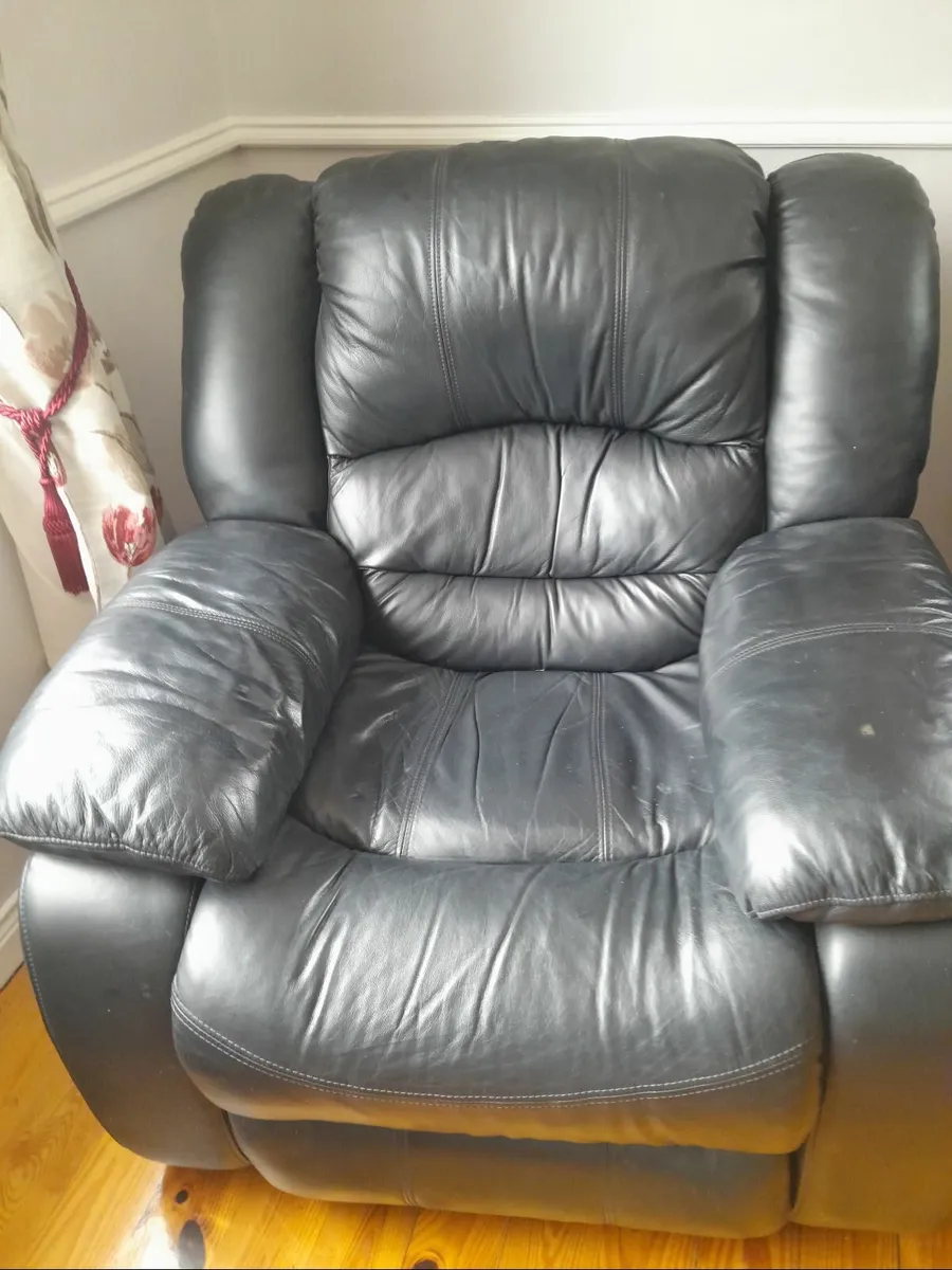 Recliner sitting room suite - Image 4