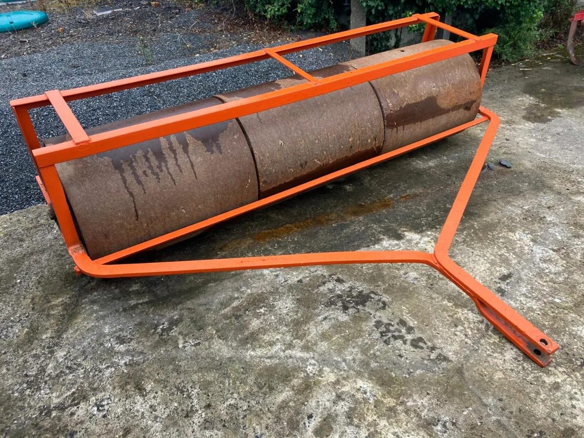 8ft Land Roller **Online Auction** - Image 1