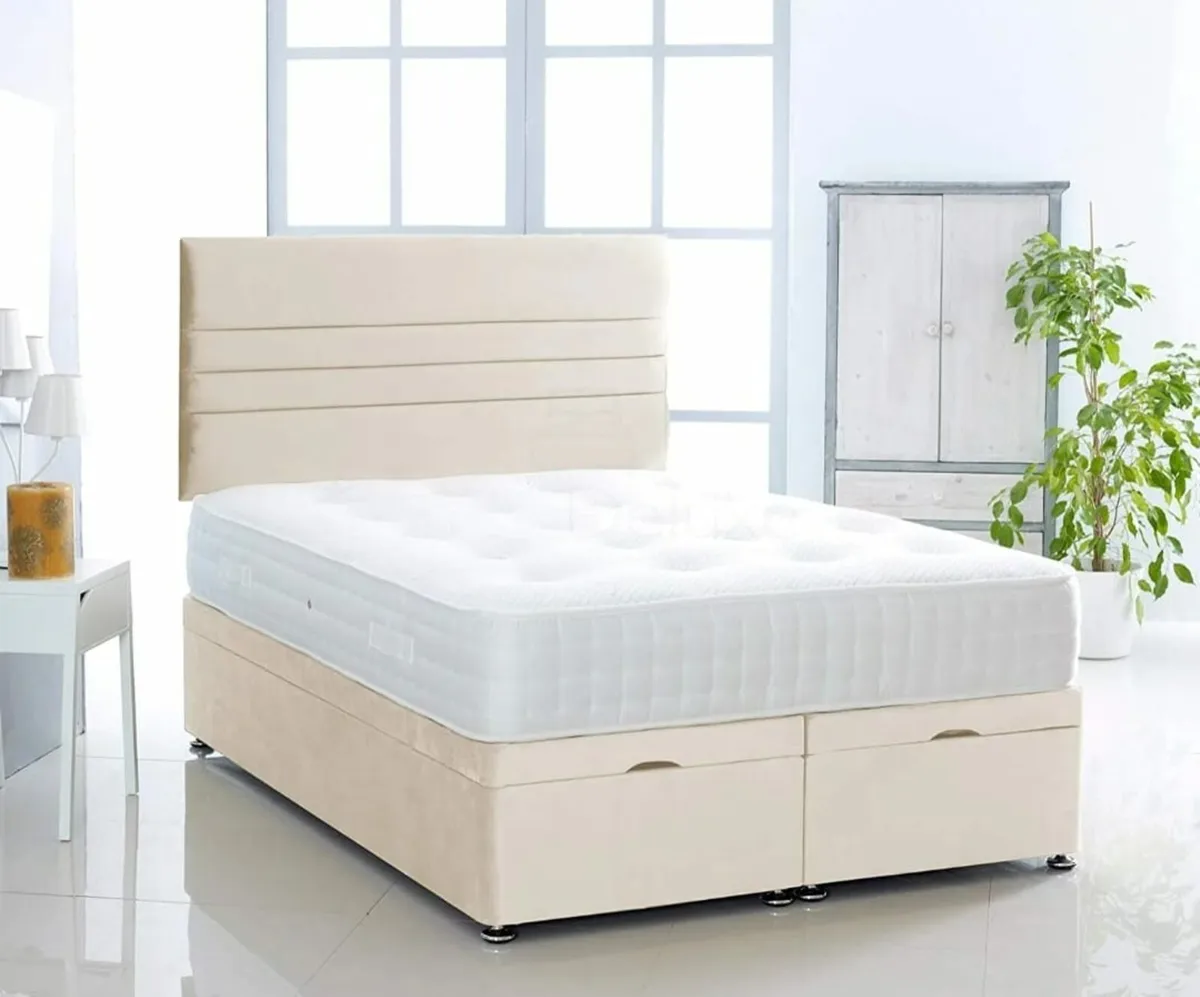 "Signature Ottoman Belmont" - Image 1