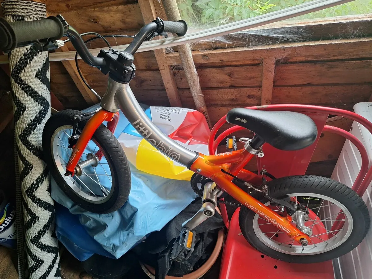 Kids bicycle. - Image 1