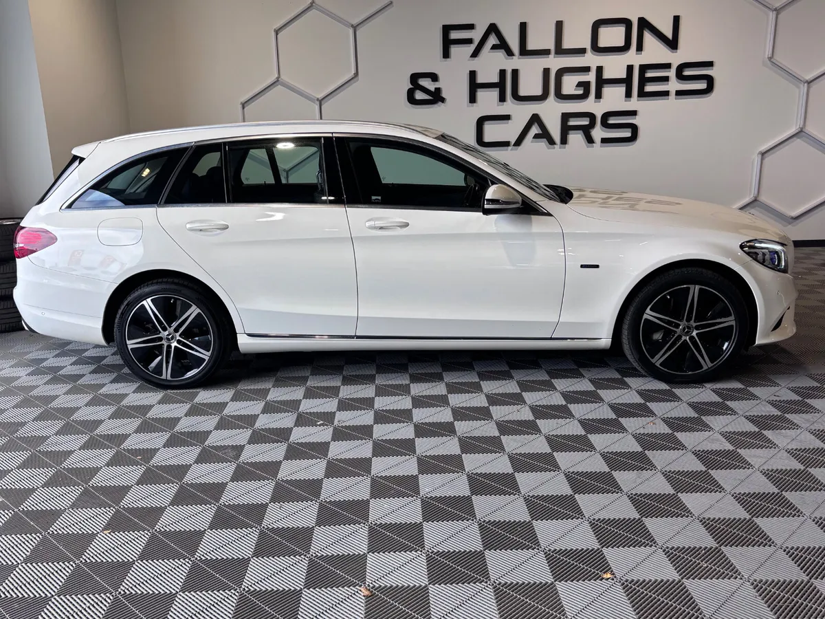 MERCEDES-BENZ C CLASS 300DE SPORT EDITION ESTATE - Image 4