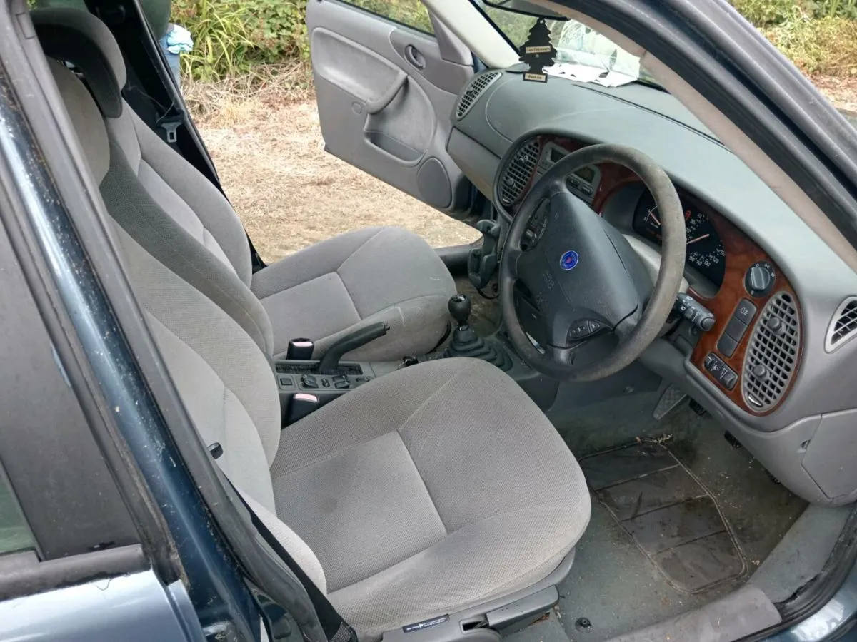 Car - Image 3