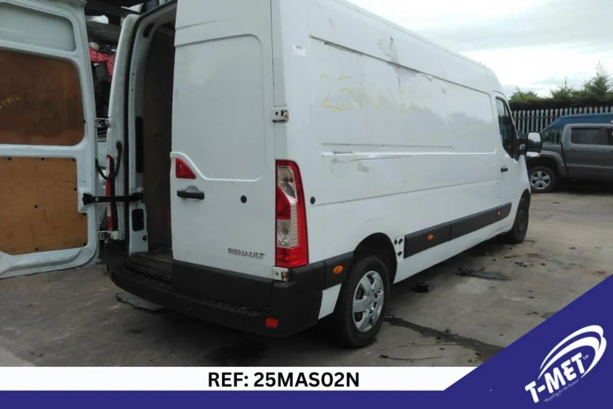 2016 RENAULT MASTER BREAKING FOR PARTS - Image 4