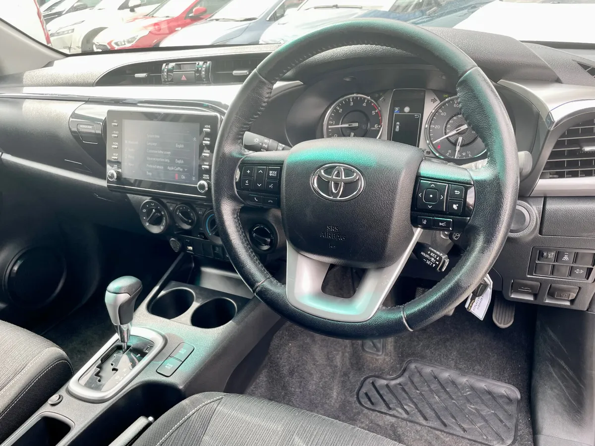 Toyota Hilux Icon 2.4D4D 4WD Auto Crew Cab,2021 - Image 3