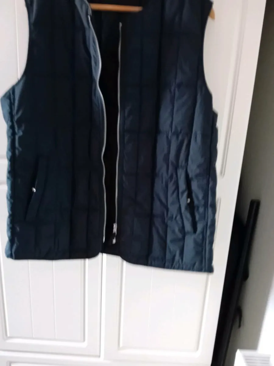 LADIES SLEEVELESS JACKET NEW