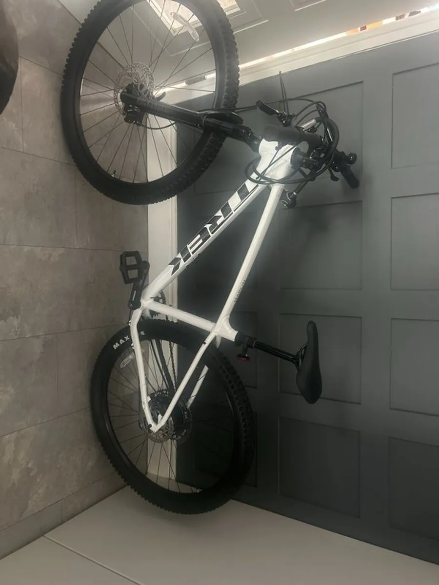 Brand New Trek - Image 2