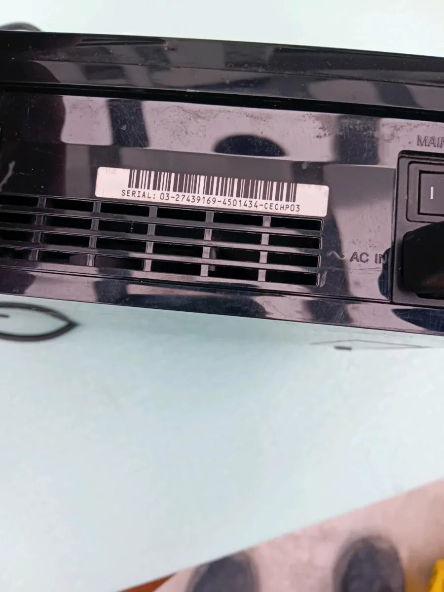 Playstation 3 and 2 - Image 4
