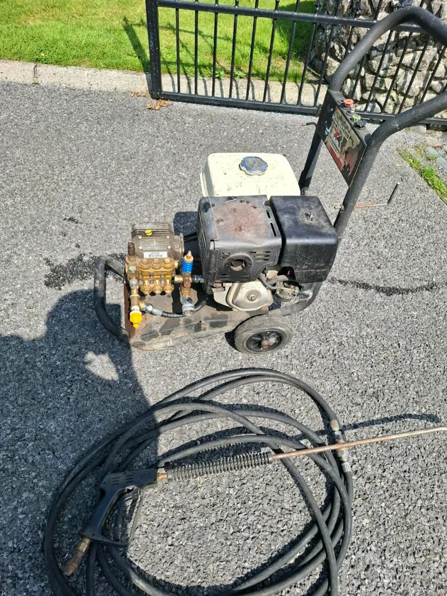 Power washer - Image 1