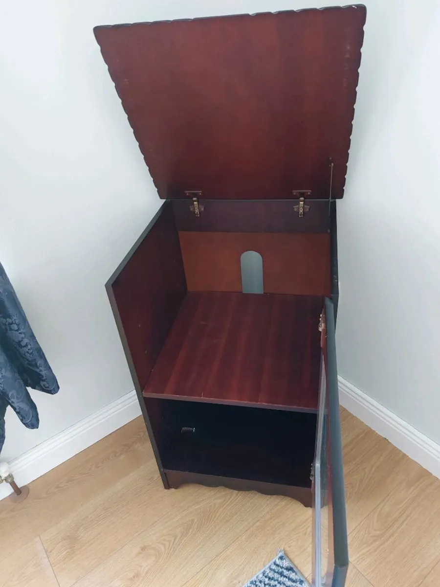 Hifi-stero/Display Cabinet - Image 3