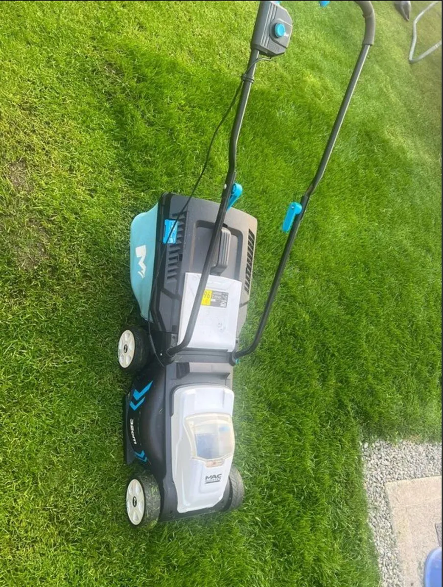 McAllister Battery Lawnmower & Strimmer - Image 4
