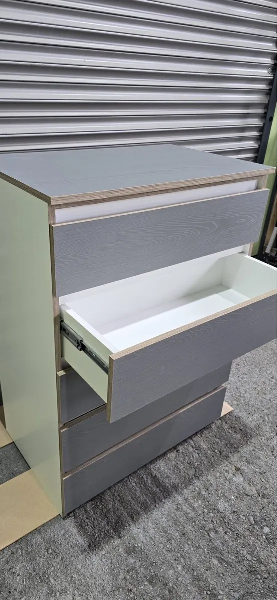 Chest of drawers - Image 4