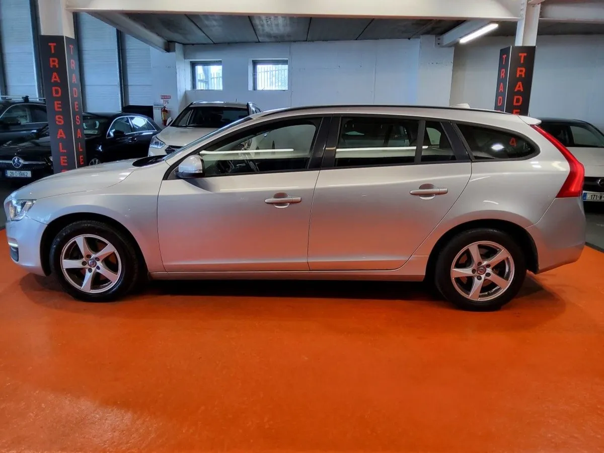 Volvo V60 D3 (150hp) SE  leather - Image 2