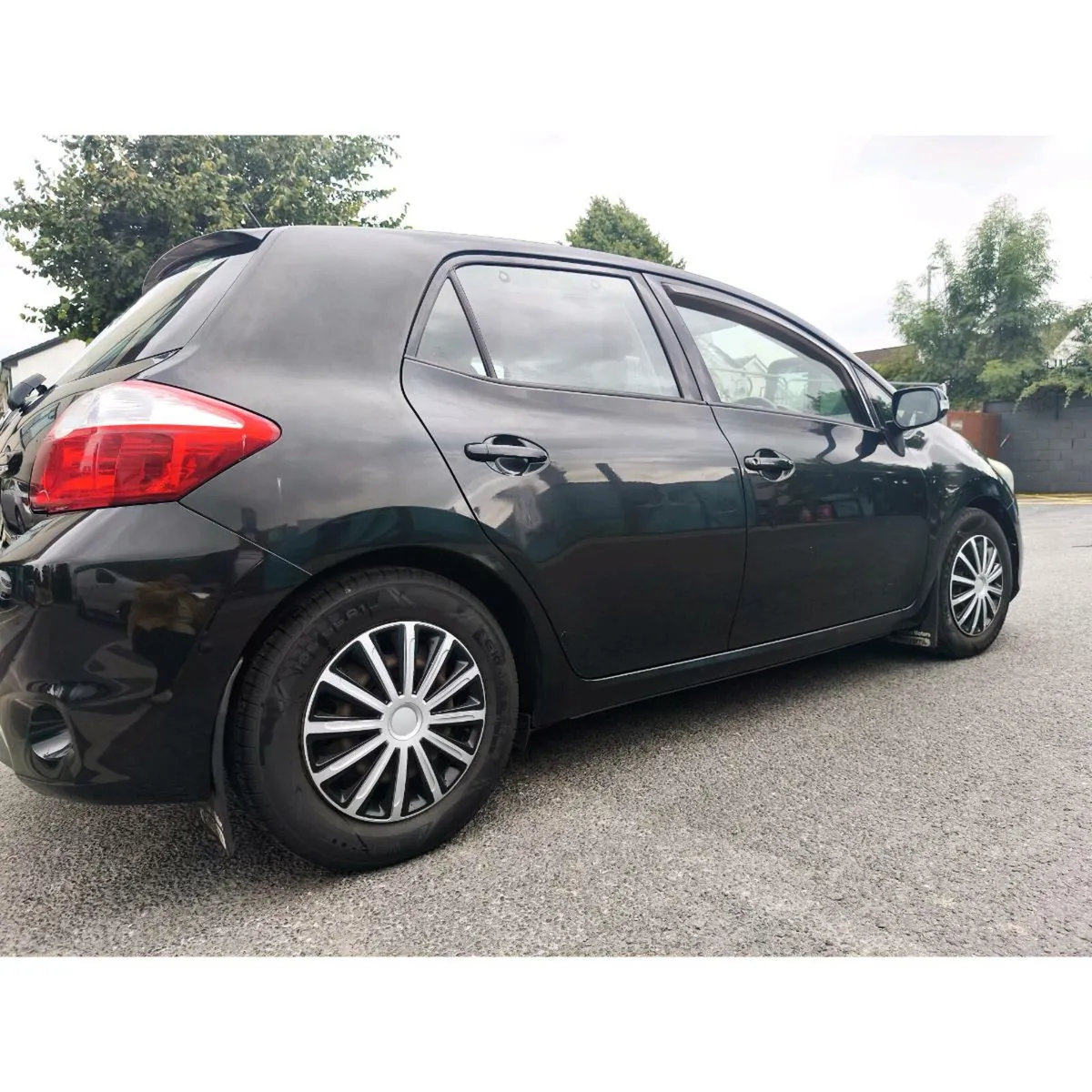 Car - Image 4