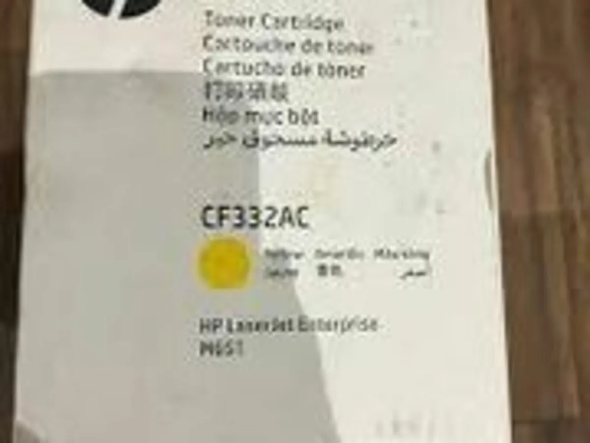 HP 652A Original LaserJet Toner Cartridge Yellow