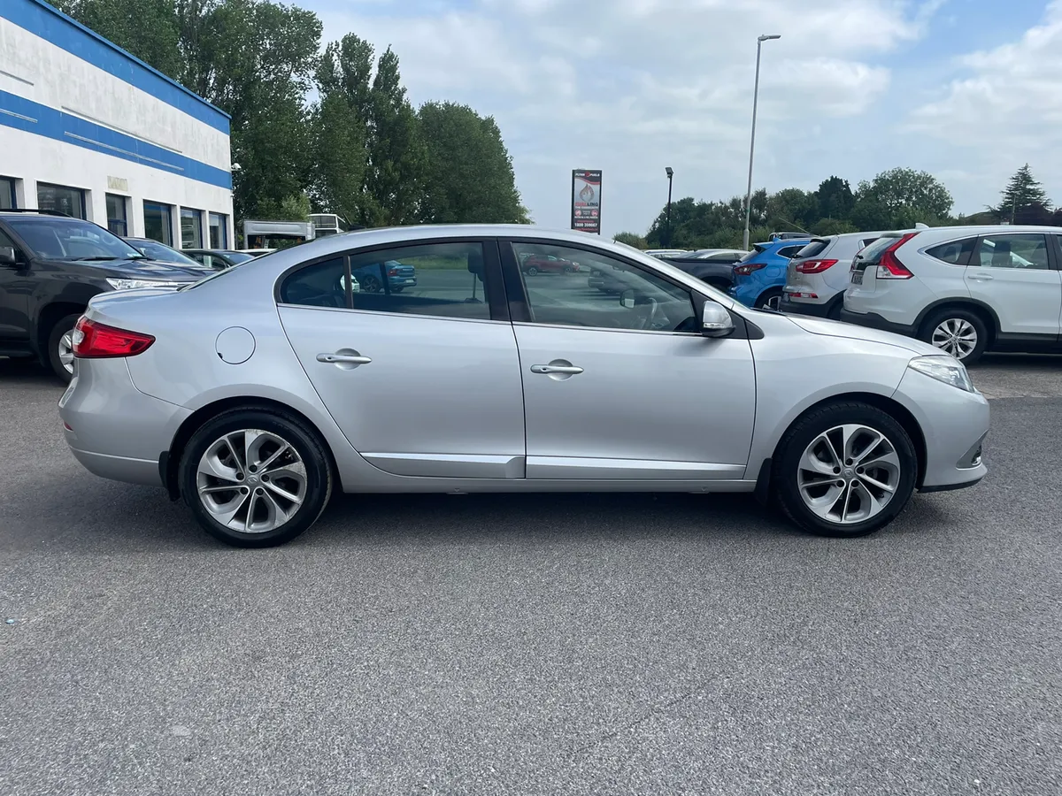 Renault Fluence 2016 R-LINK//LOW MILEAGE - Image 4