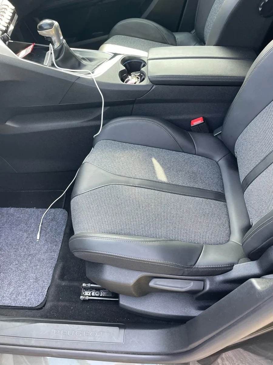 Peugeot 3008 2020 - Image 4