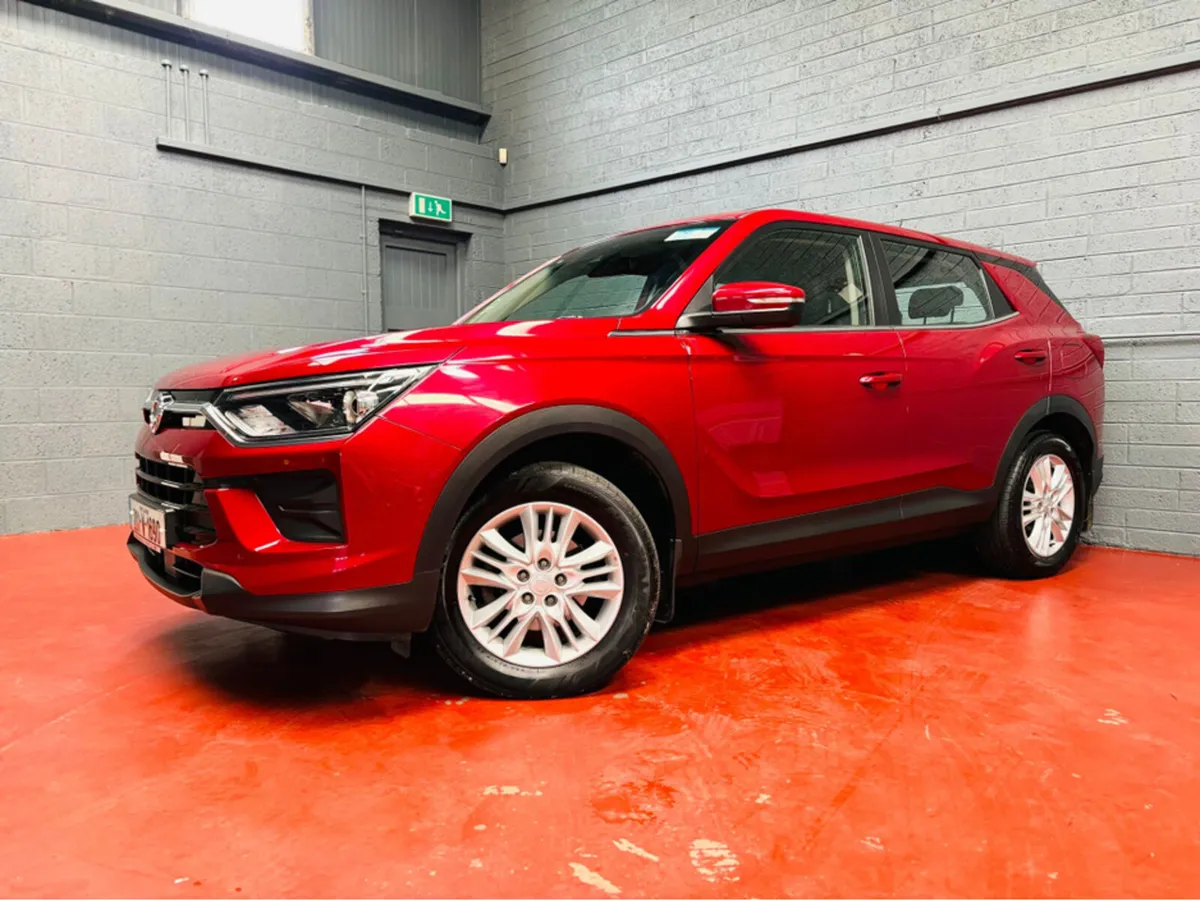 SsangYong Korando ES 1.6 DSL MT 2WD 4DR 5DR - Image 1