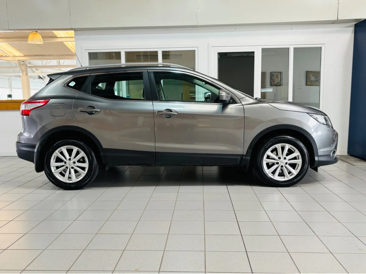 Nissan Qashqai 1.5 SV MY16 SP+NC E6 4 4DR - Image 2